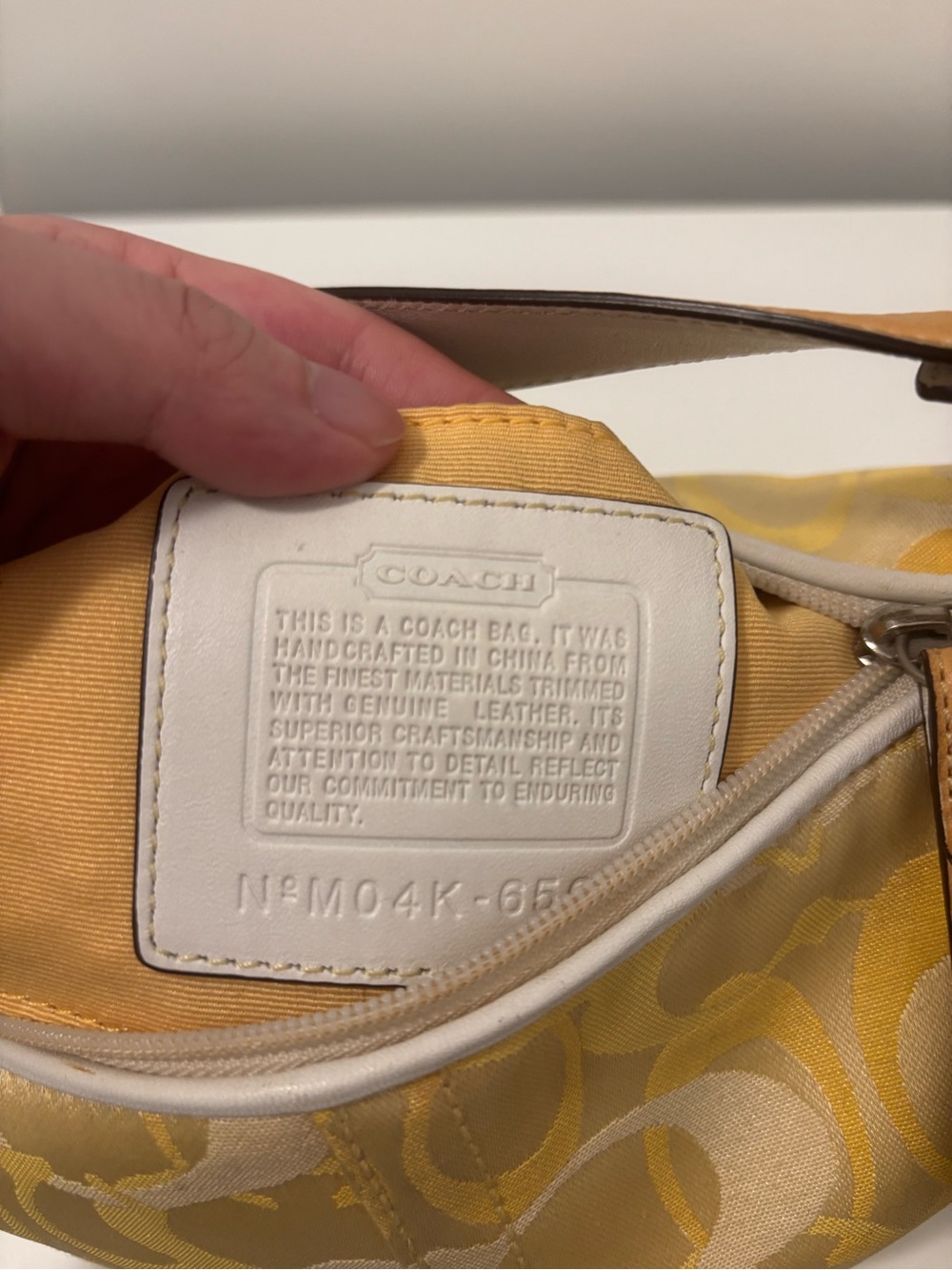 vinatge Coach Yellow Signature small bag - Picture 8 of 9